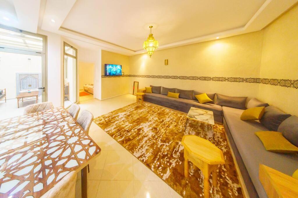Appartement Tout Confort เอสเซาอิรา ภายนอก รูปภาพ